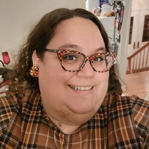 Meet your Posher, Caitlyn